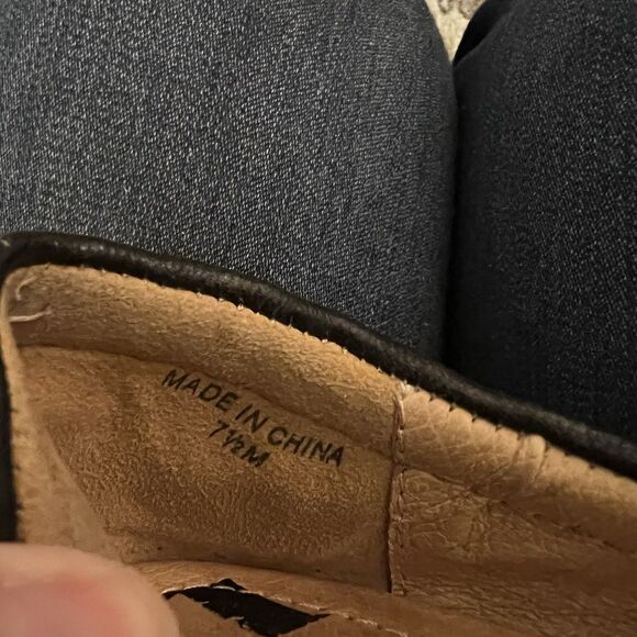 Lucchese Boot Co Women's Button Loafer Moccasins size 7.5 M Black Leather Shoes - Picture 7 of 9